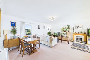 Living room- click for photo gallery